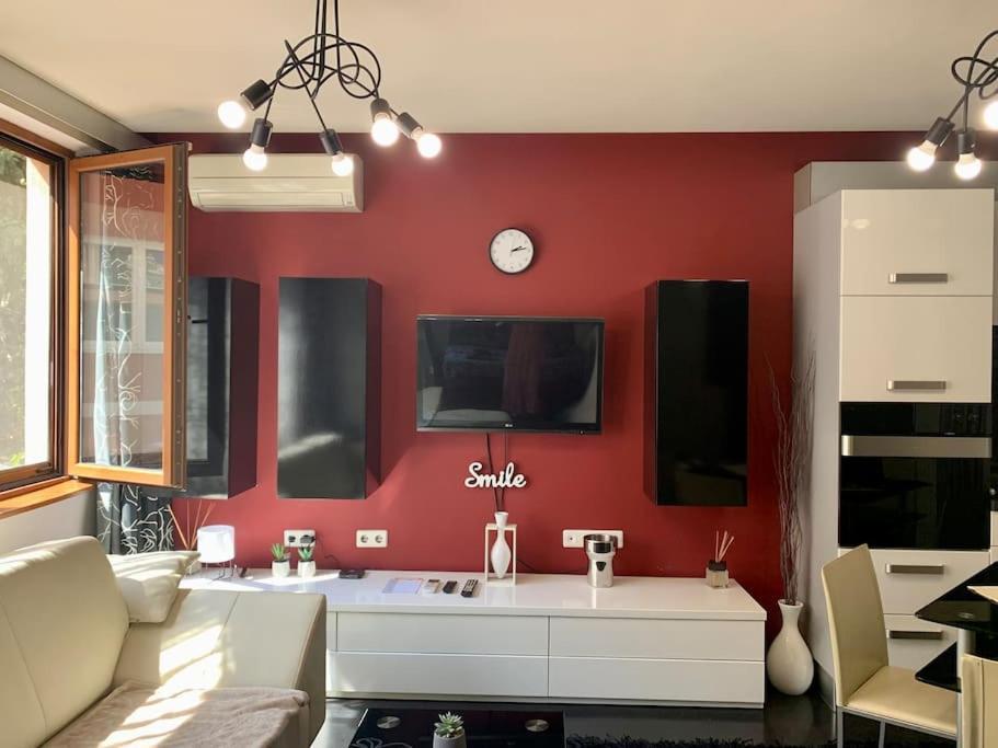 Lovely Sofia Apartment Katerina With Free Parking Екстер'єр фото