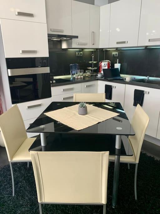 Lovely Sofia Apartment Katerina With Free Parking Екстер'єр фото