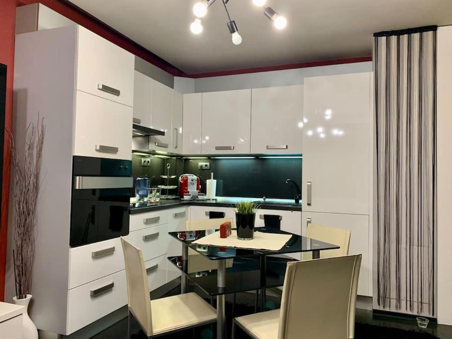 Lovely Sofia Apartment Katerina With Free Parking Екстер'єр фото