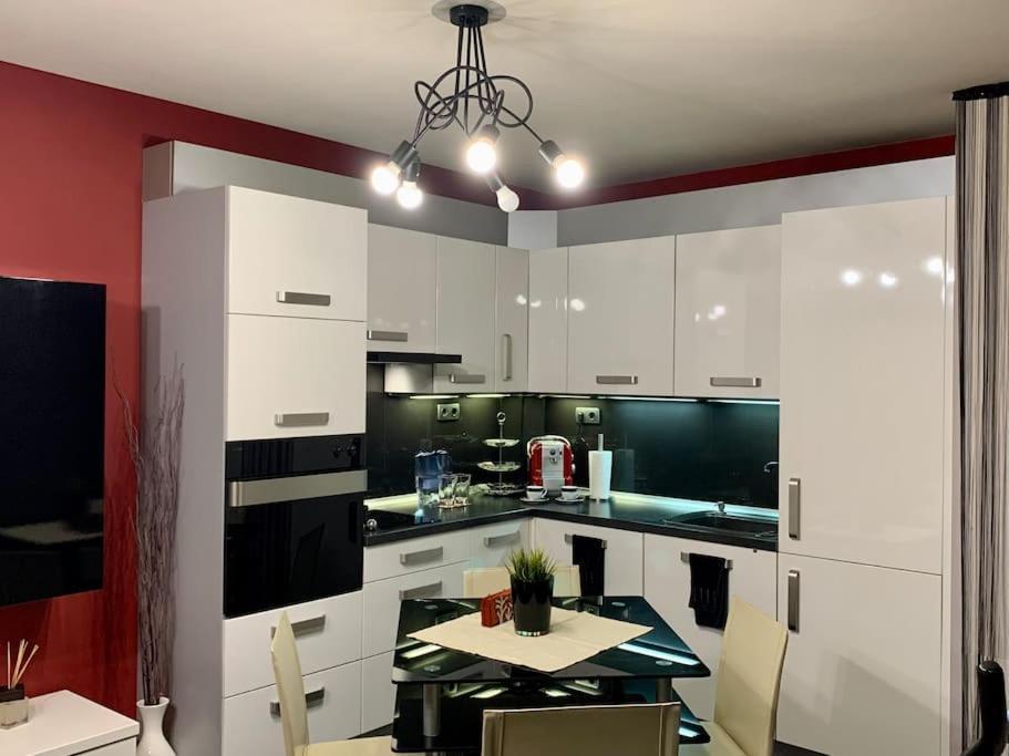Lovely Sofia Apartment Katerina With Free Parking Екстер'єр фото