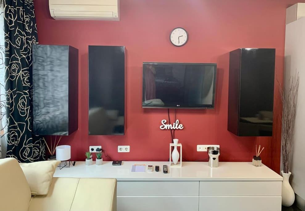 Lovely Sofia Apartment Katerina With Free Parking Екстер'єр фото